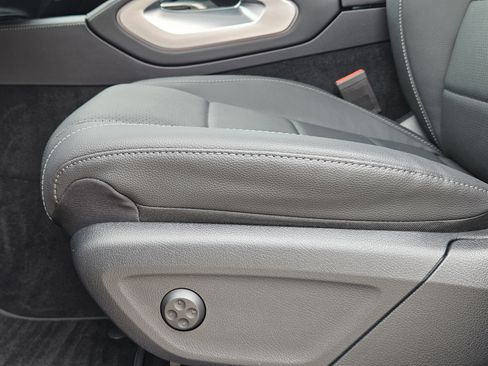 Certified 2026 Mercedes-Benz GLS 450 4MATIC image 11
