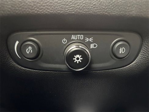 Used 2020 Chevrolet Traverse RS image 17