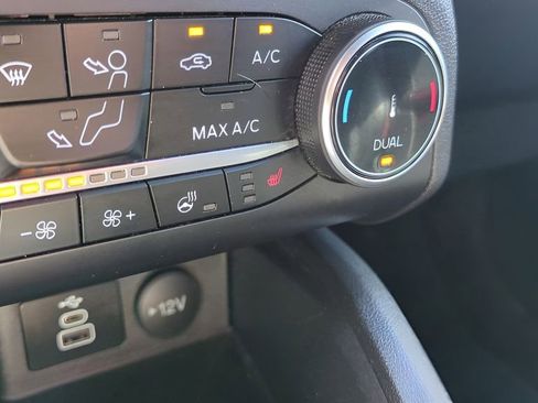 Used 2024 Ford Escape ST-Line w/ Cold Weather Package FWD image 28