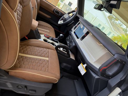 Used 2025 Ford Bronco Raptor AWD/4WD image 23