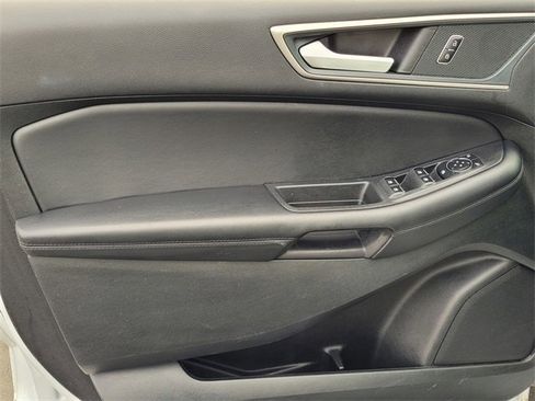 Used 2024 Ford Edge SEL image 21