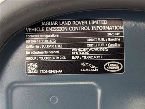 Certified 2026 Land Rover Range Rover Evoque Dynamic SE AWD/4WD image 26