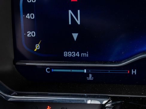 Used 2025 Chevrolet Silverado 2500 LTZ w/ LTZ Premium Package image 18