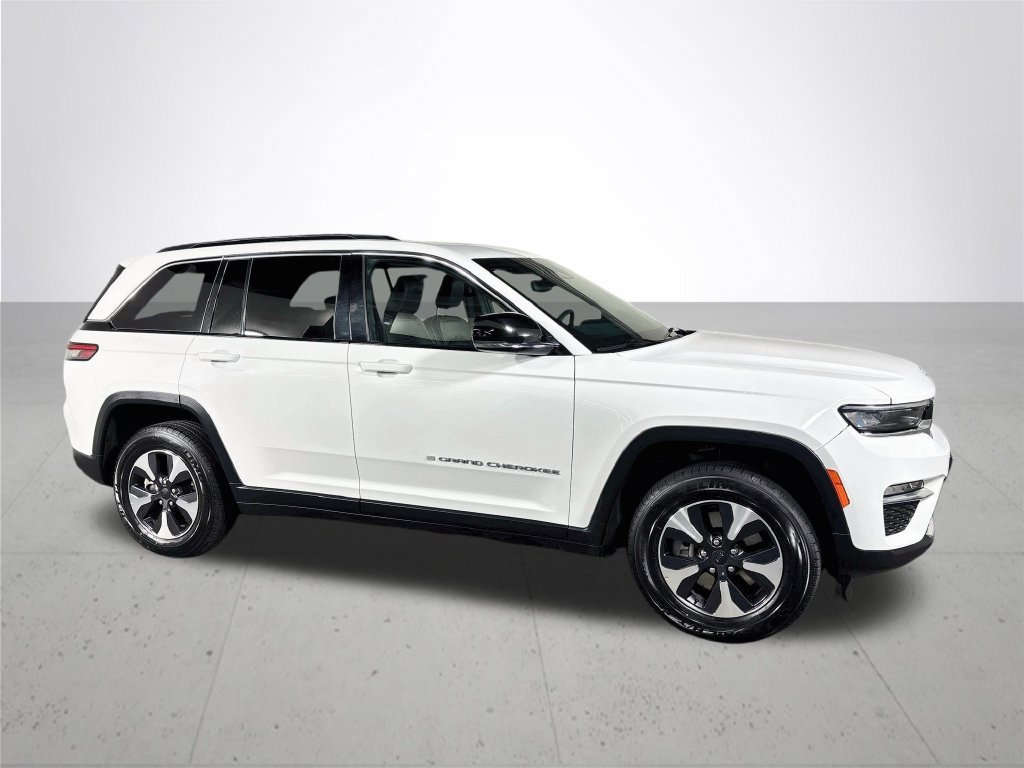 Used 2024 Jeep Grand Cherokee Limited 4xe AWD/4WD image 4