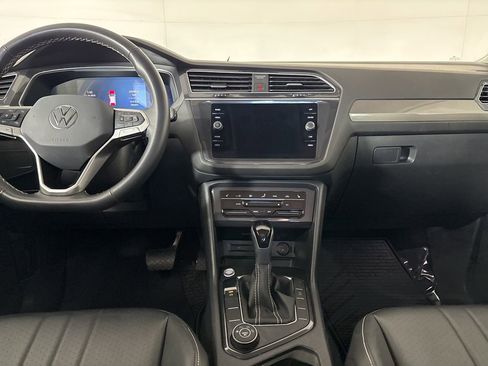 Used 2024 Volkswagen Tiguan SE image 20