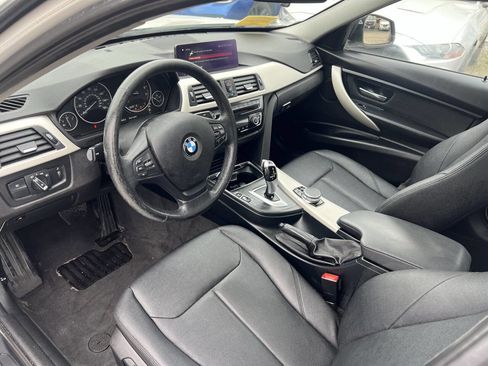 Used 2018 BMW 320i xDrive Sedan w/ Convenience Package AWD/4WD image 21