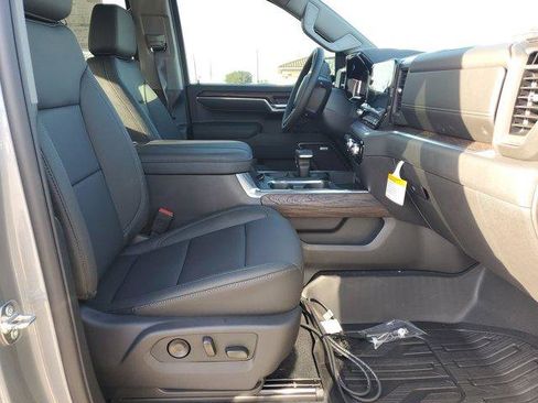 New 2026 GMC Sierra 1500 SLT w/ SLT Premium Package image 10
