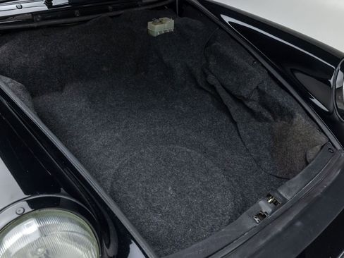 Used 1989 Porsche 911 Carrera RWD image 20