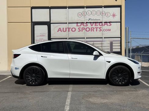 Used 2021 Tesla Model Y Long Range AWD/4WD image 6