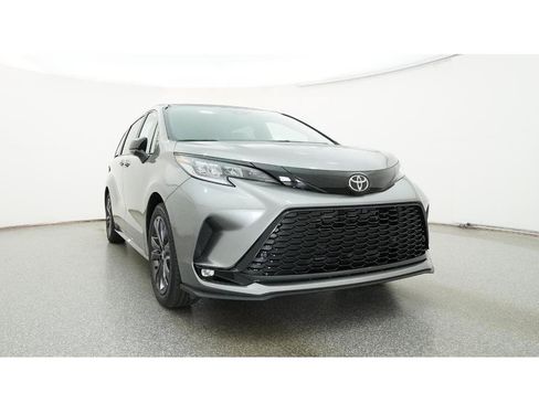 New 2026 Toyota Sienna XSE FWD image 30