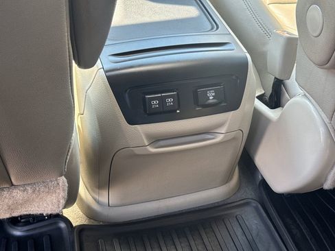 Used 2020 Toyota Sienna XLE w/ XLE Navigation Package AWD/4WD image 41
