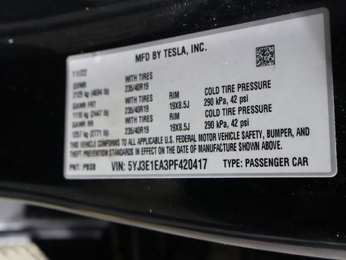 Used 2023 Tesla Model 3 Standard Range image 45