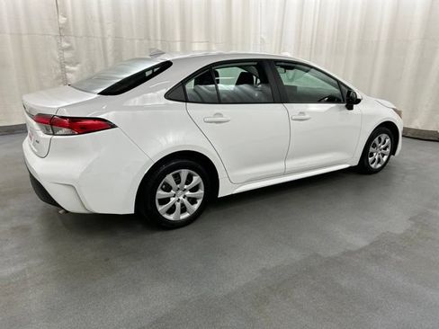 Used 2024 Toyota Corolla LE FWD image 4