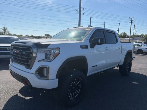 Used 2020 GMC Sierra 1500 AT4 w/ AT4 Premium Package image 3