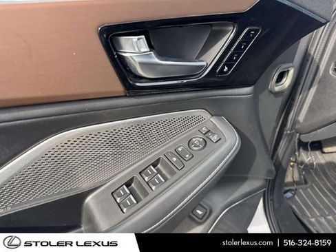 Used 2022 Acura MDX SH-AWD w/ Technology Package image 18