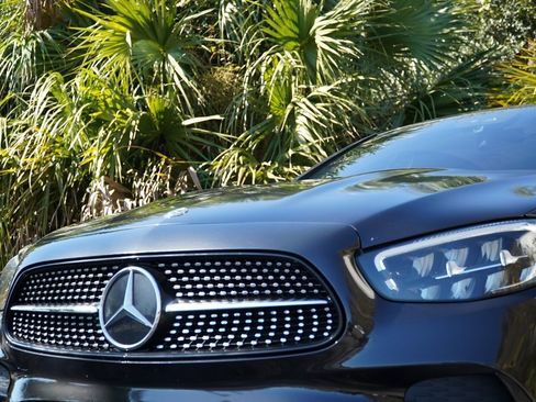 Used 2021 Mercedes-Benz E 350 Sedan image 4