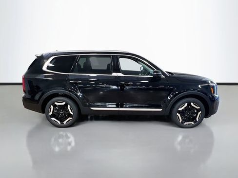 New 2025 Kia Telluride S image 8