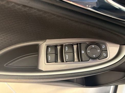 Used 2022 Chevrolet Malibu RS FWD image 18