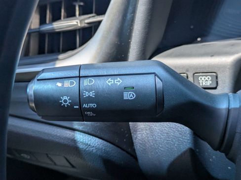 Used 2019 Lexus ES 350 w/ Accessory Package 2 FWD image 17