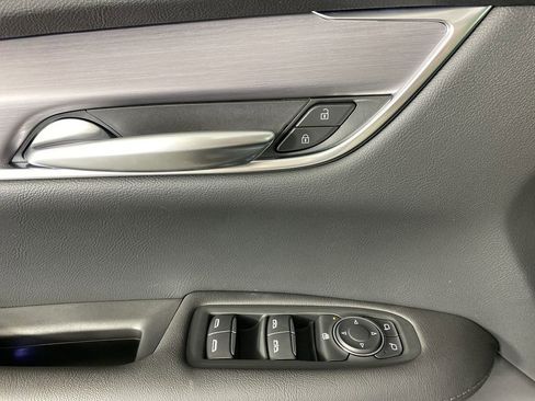 New 2025 Cadillac XT5 Luxury image 23