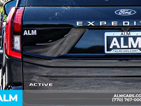 Used 2025 Ford Expedition Active AWD/4WD image 13