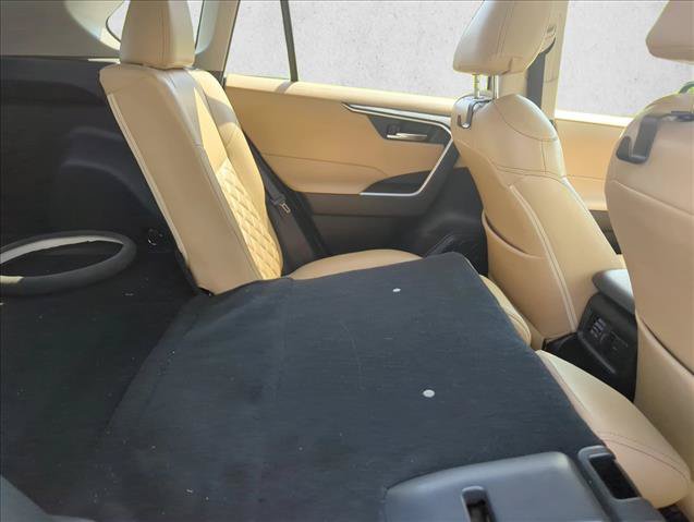 Used 2019 Toyota RAV4 XLE w/ Convenience Package FWD image 28
