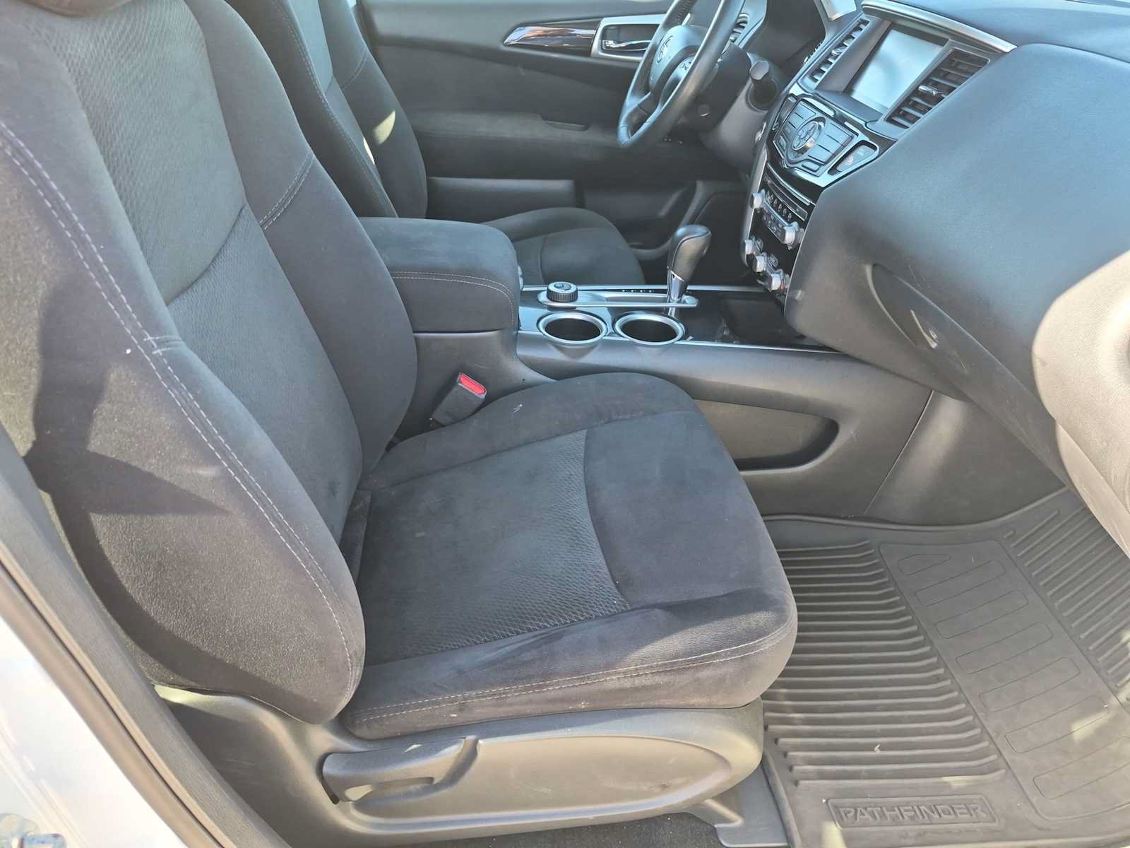 Used 2016 Nissan Pathfinder SV AWD/4WD image 20