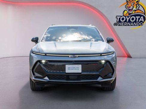 Used 2025 Chevrolet Equinox EV RS image 2