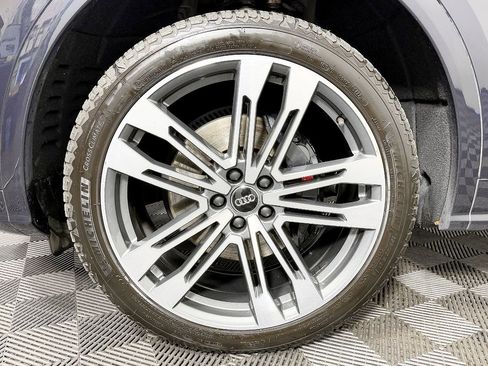 Used 2020 Audi SQ5 Premium w/ Convenience Package image 23