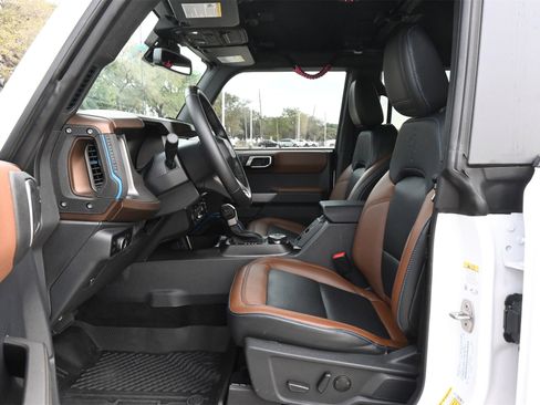 Used 2023 Ford Bronco Outer Banks image 18