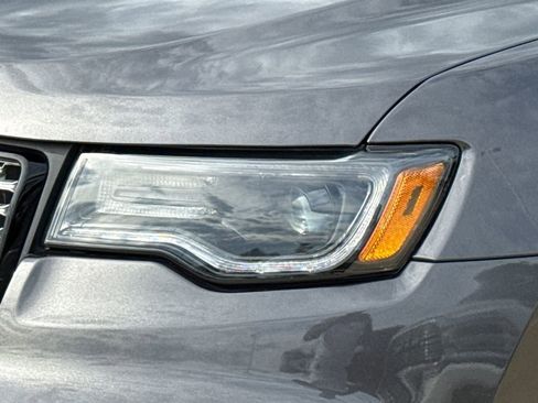 Used 2021 Jeep Grand Cherokee Laredo X RWD image 4