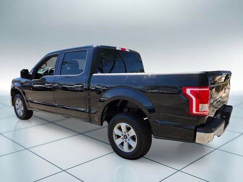 Used 2017 Ford F150 XLT RWD image 5