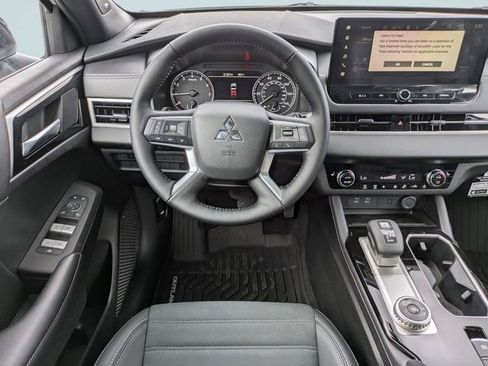 New 2026 Mitsubishi Outlander SE FWD image 16
