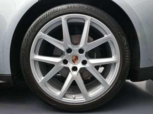 Certified 2025 Porsche Panamera 4 AWD/4WD image 33