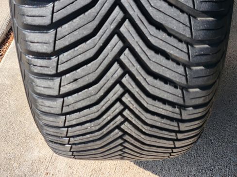 Used 2018 Toyota Highlander XLE image 11