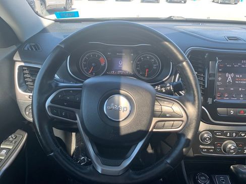 Used 2020 Jeep Cherokee Limited AWD/4WD image 9