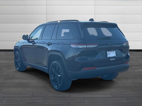 New 2026 Jeep Grand Cherokee Limited w/ Limited Altitude Package AWD/4WD image 6