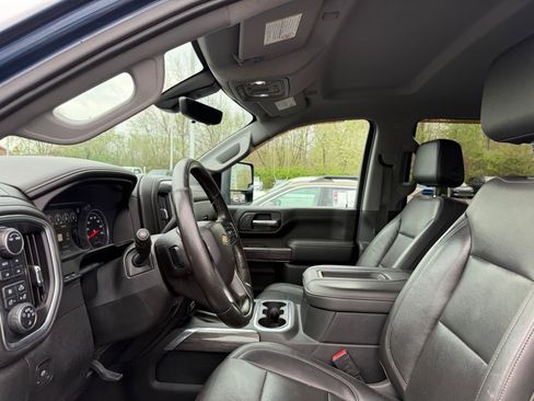 Used 2020 Chevrolet Silverado 2500 LTZ w/ LTZ Premium Package image 9