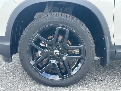 Used 2025 Honda Passport Black Edition image 9
