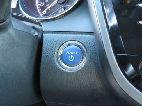 Used 2020 Toyota Camry LE image 26