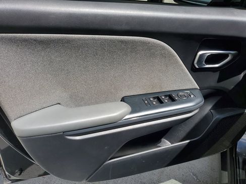 Certified 2025 Kia K4 EX FWD image 19