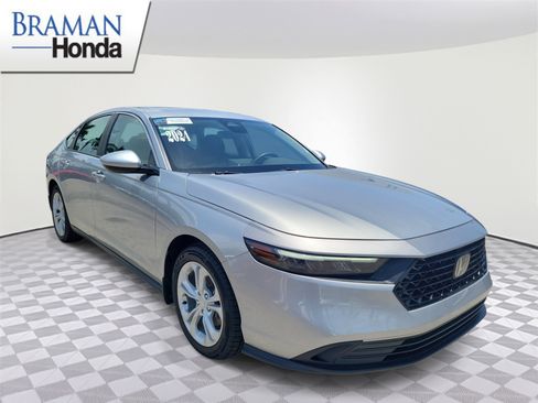 Certified 2024 Honda Accord LX image 2