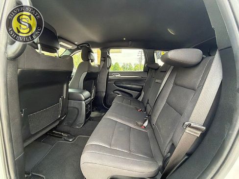Used 2019 Jeep Grand Cherokee Laredo AWD/4WD image 13