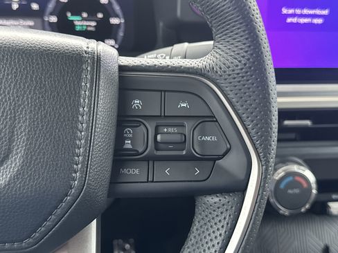 Used 2025 Toyota Tacoma TRD Sport RWD image 15