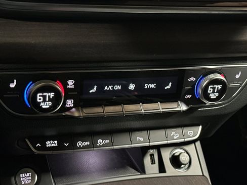 Used 2022 Audi Q5 2.0T Premium image 19