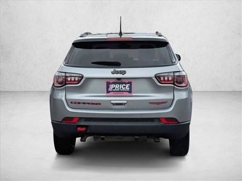 Used 2023 Jeep Compass Trailhawk AWD/4WD image 7