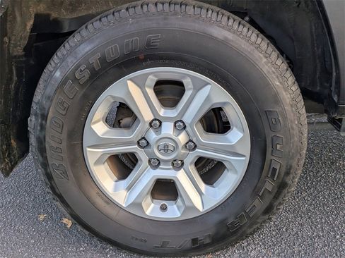 Certified 2022 Toyota 4Runner SR5 Premium image 13