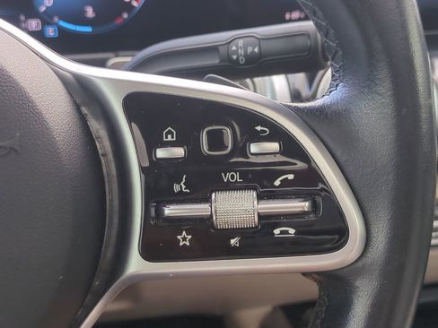 Used 2023 Mercedes-Benz GLB 250 image 28