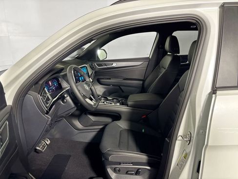 New 2026 Volkswagen Atlas Cross Sport SEL R-Line image 11