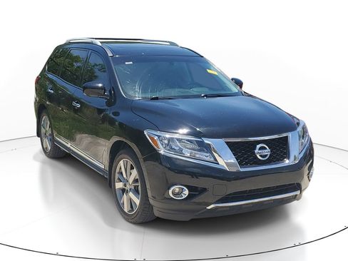Used 2014 Nissan Pathfinder Platinum w/ Platinum Premium Package AWD/4WD image 2